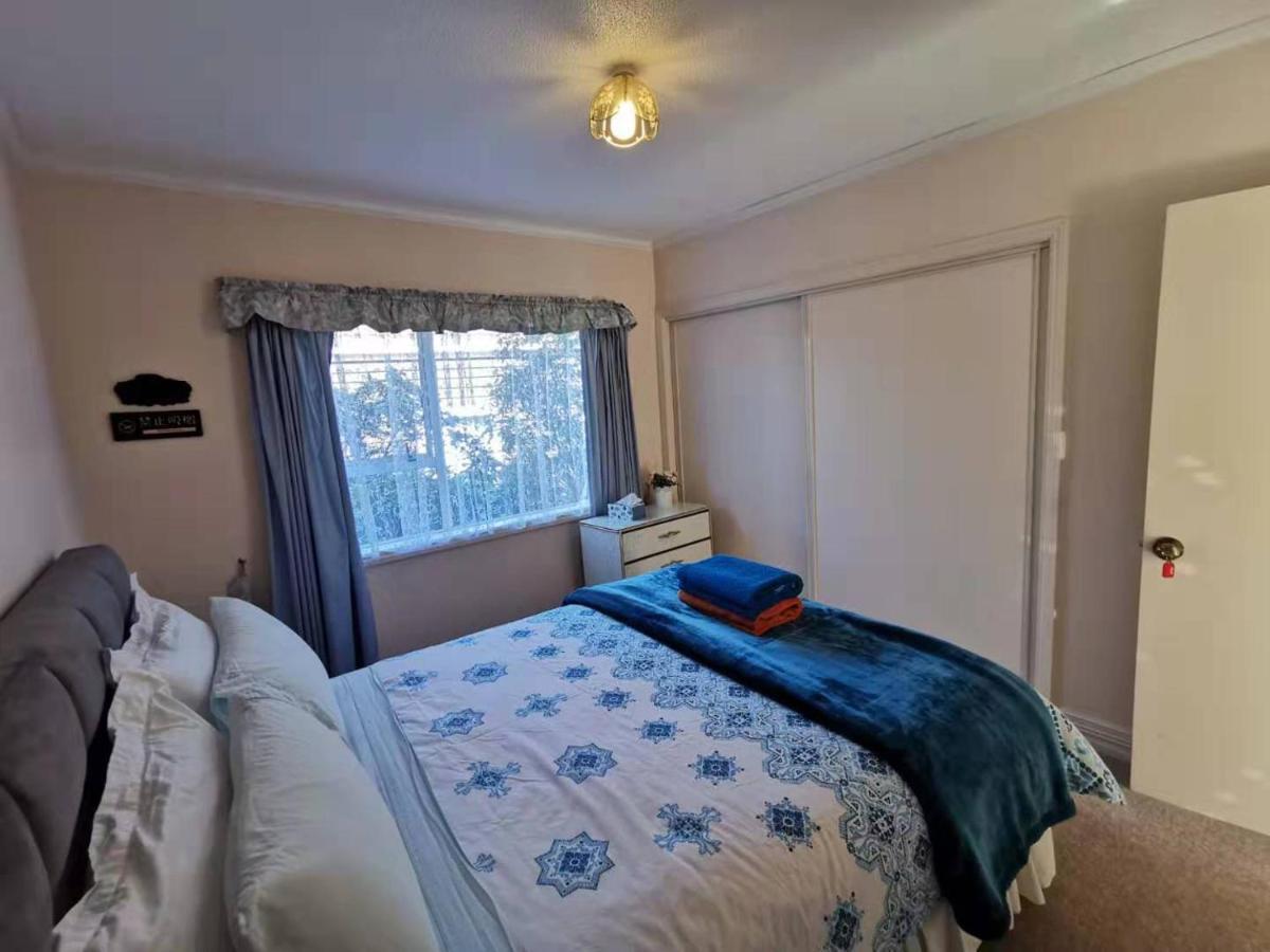 Large Private Room In Modern Stylish House Dunedin Exterior photo