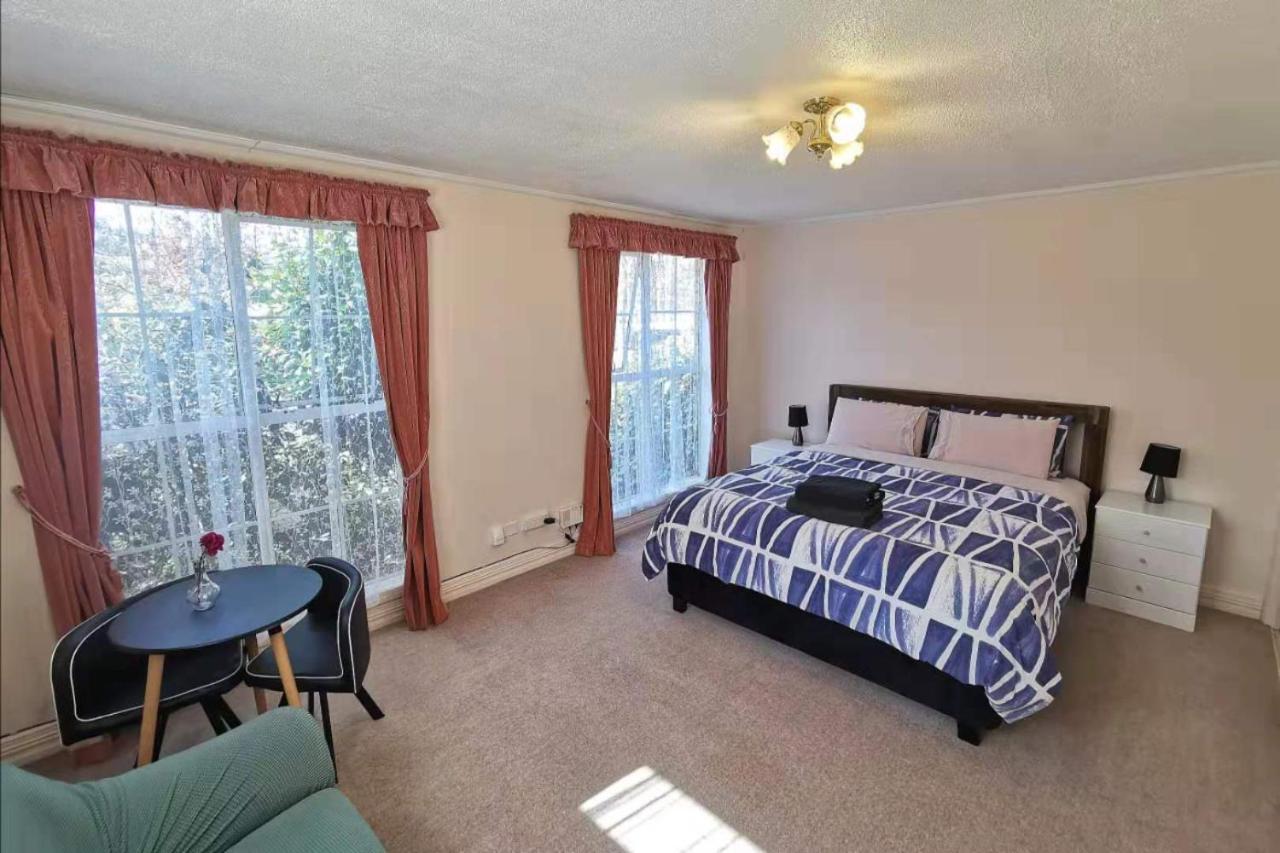 Large Private Room In Modern Stylish House Dunedin Exterior photo